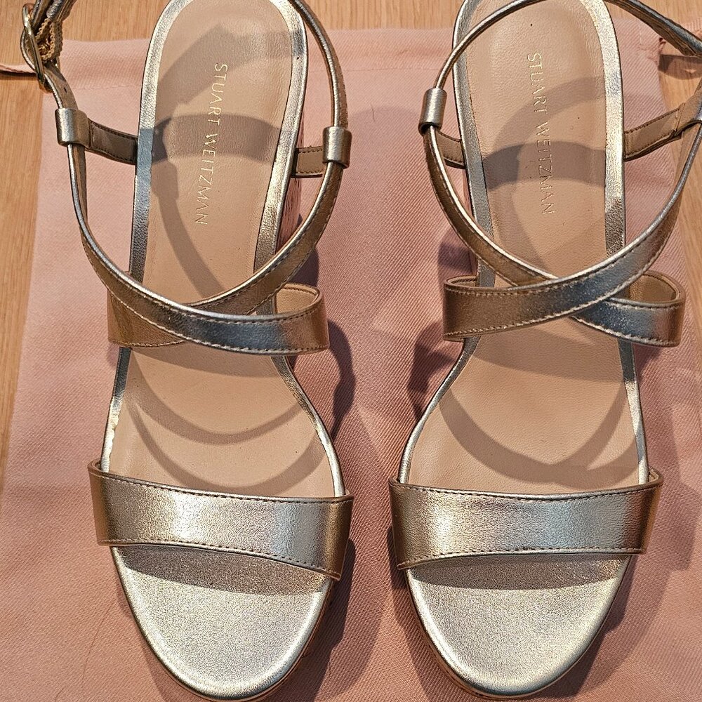 Stuart Weitzman platform heels (gold)